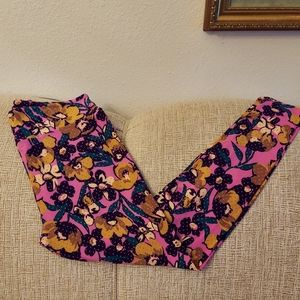 🧡 4 for $15! New Lularoe Floral TC Leggings
